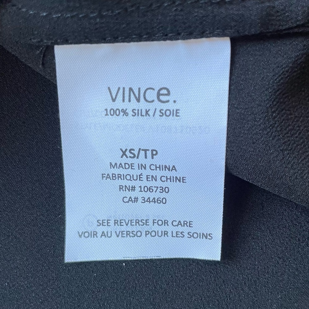 Vince V-neck Split Neck Cap Sleeve 100% Silk Black Minimalist Neutral Blouse Top - Picture 6 of 11